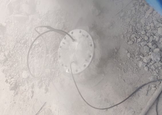 利马克雷达物位计在水泥仓中的应用案例(图1)